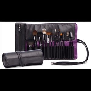 Younique Brush Roll (brushes not included)